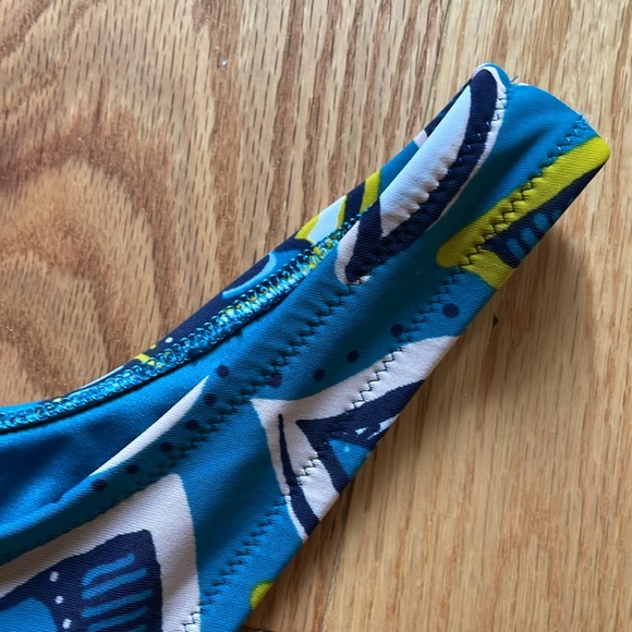 AERIE || High Leg Cheeky Bottom size XS - Picture 3 of 6